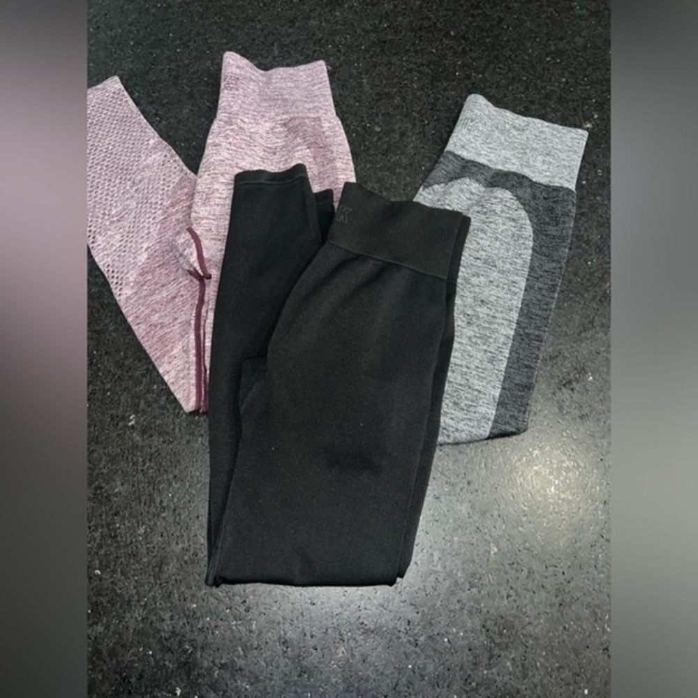 UEC PINK VICTORIA’S SECRET SEAMLESS HIGH RISE BUNDLE OF 3 LEGGINGS SZ S